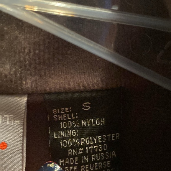 Stylish vest- zip up - Picture 2 of 4